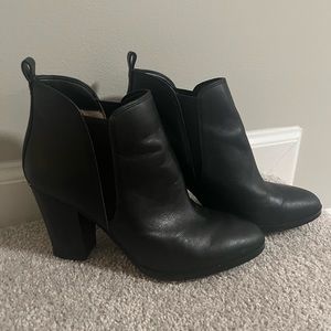 Michael Kors black leather booties